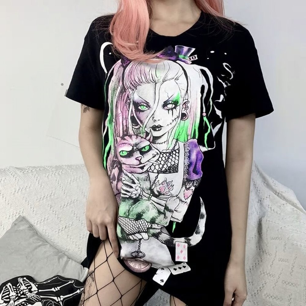 Zombie Alice in Wonderland Tee - Picture 4 of 9